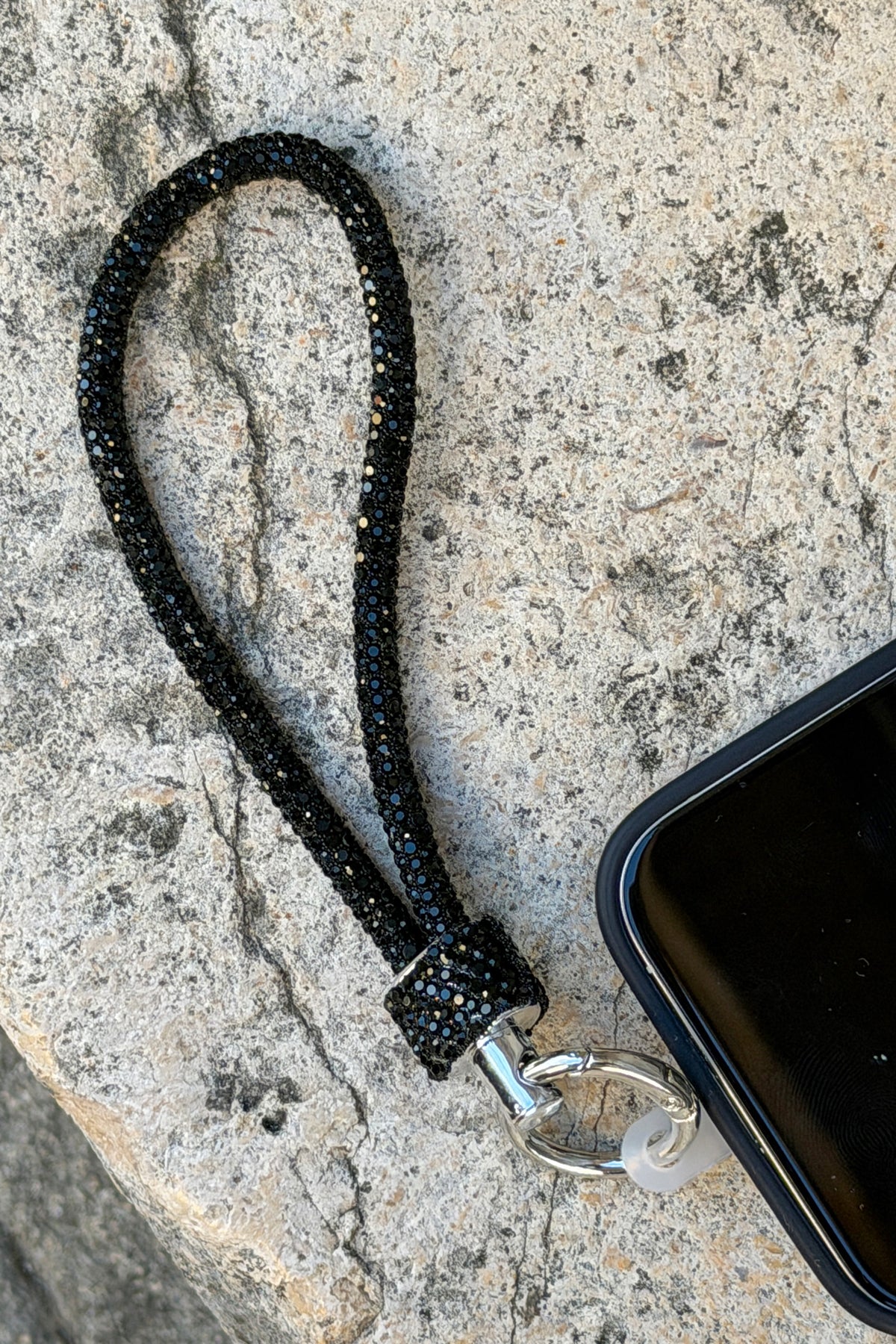 Accessoire de sac ou de téléphone dragonne strass noir