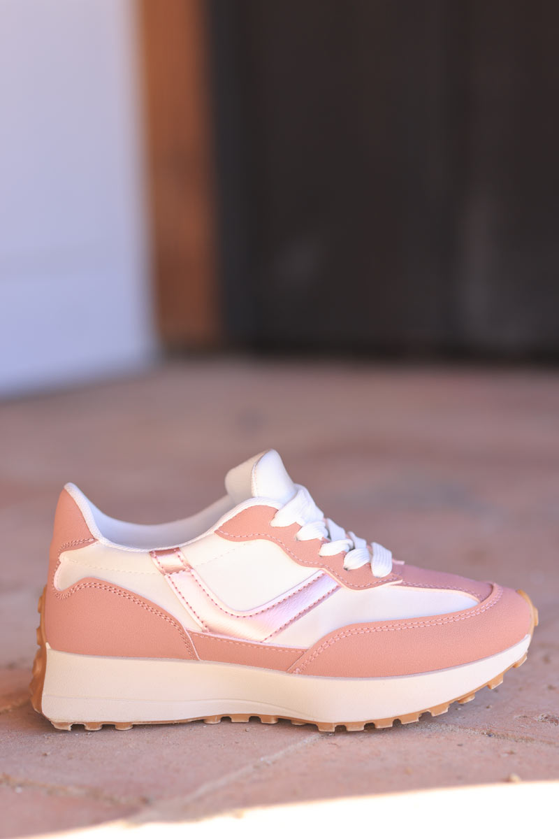 Zapatillas running de suela gruesa con inserciones rosa viejo y brillantes