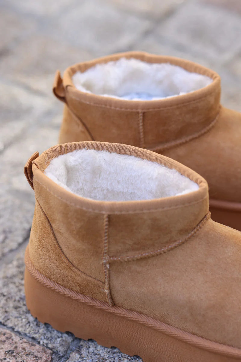 Botas bajas con plataforma forradas pelo camel