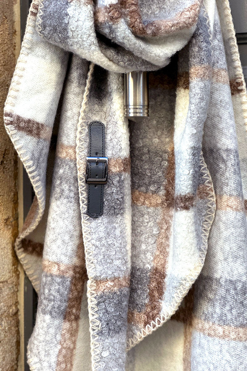Echarpe douce en bouclettes à carreaux gris