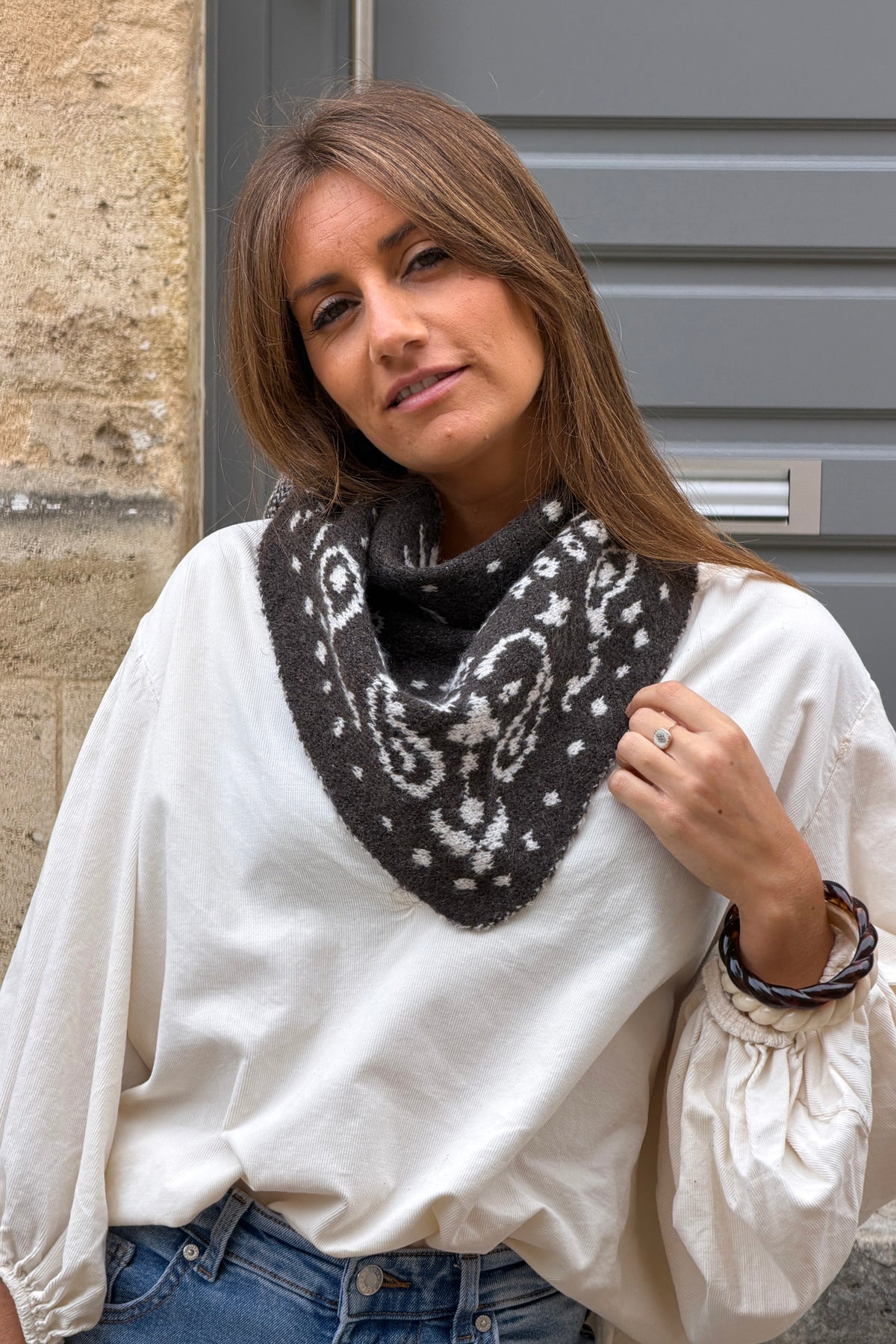 Echarpe foulard en maille marron motif bandana