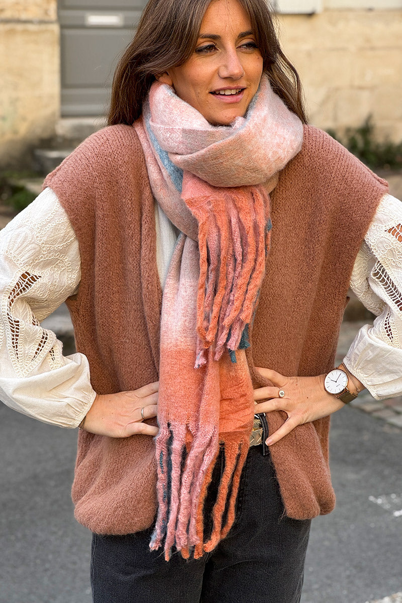 Écharpe toute douce à carreaux pastel vieux rose et bleu avec franges