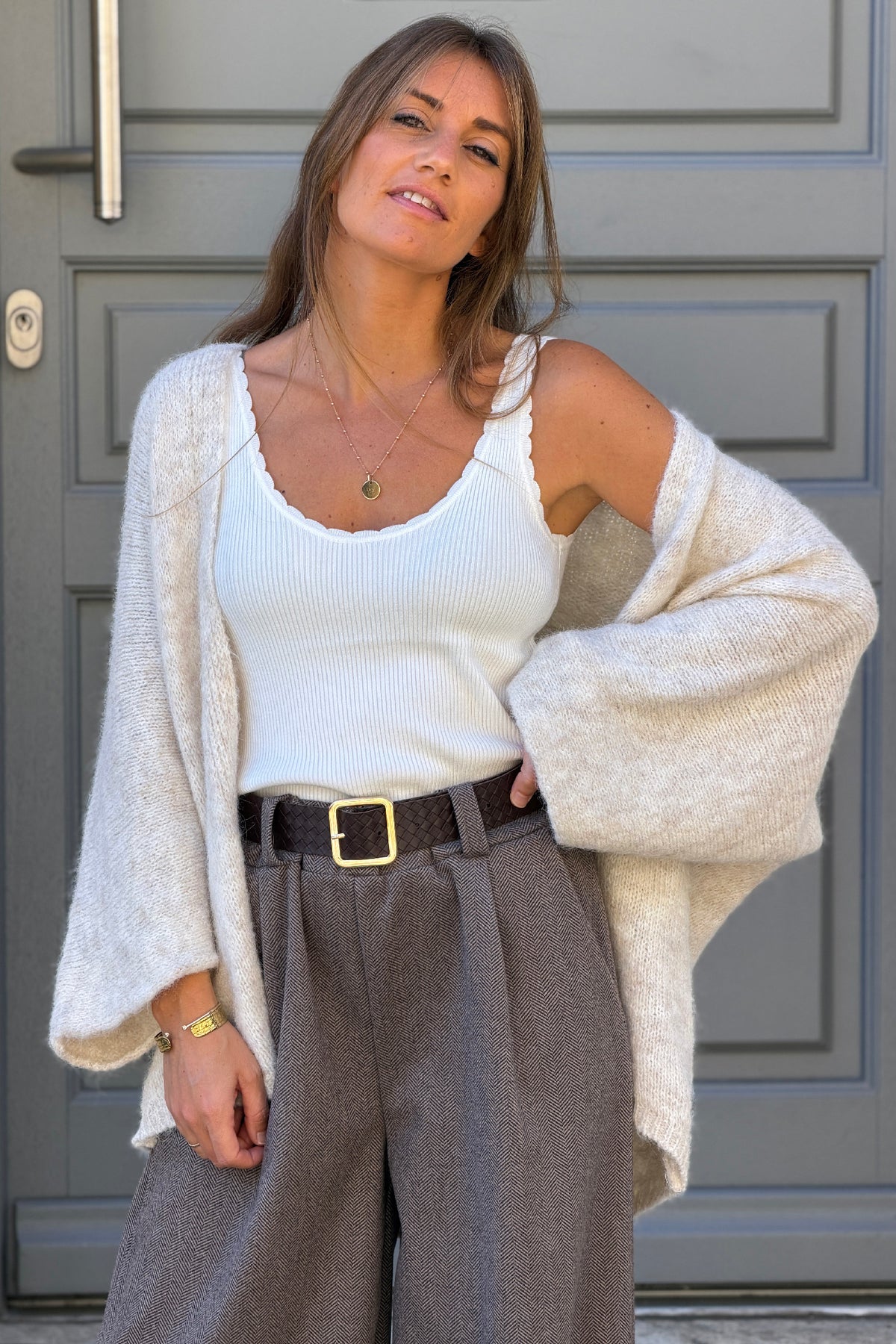 Gilet beige en maille coupe loose manches chauve-souris trois-quarts