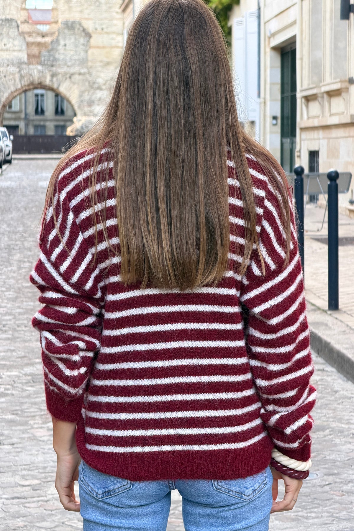 Gilet en maille bordeaux rayures style marinière petits boutons nacres col rond