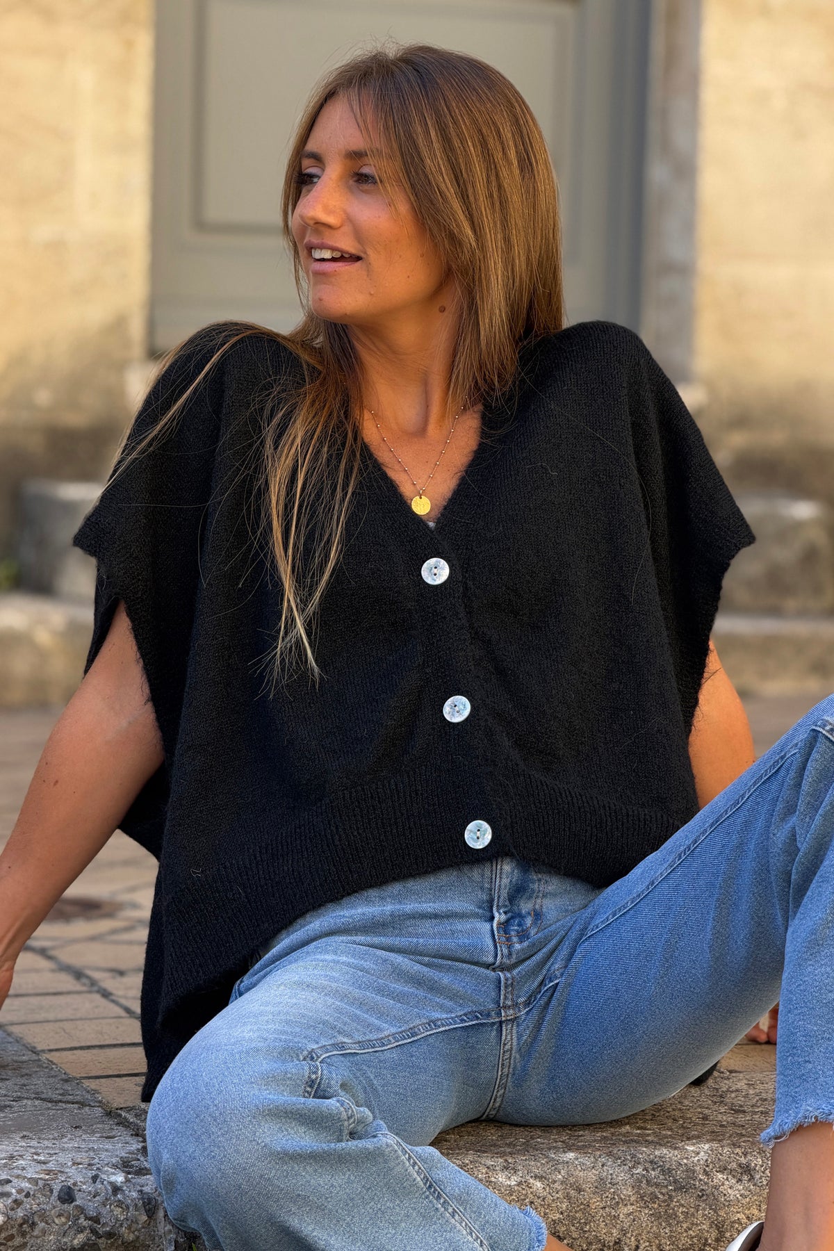 Gilet sans manches noir coupe loose en maille chinée boutons nacrés