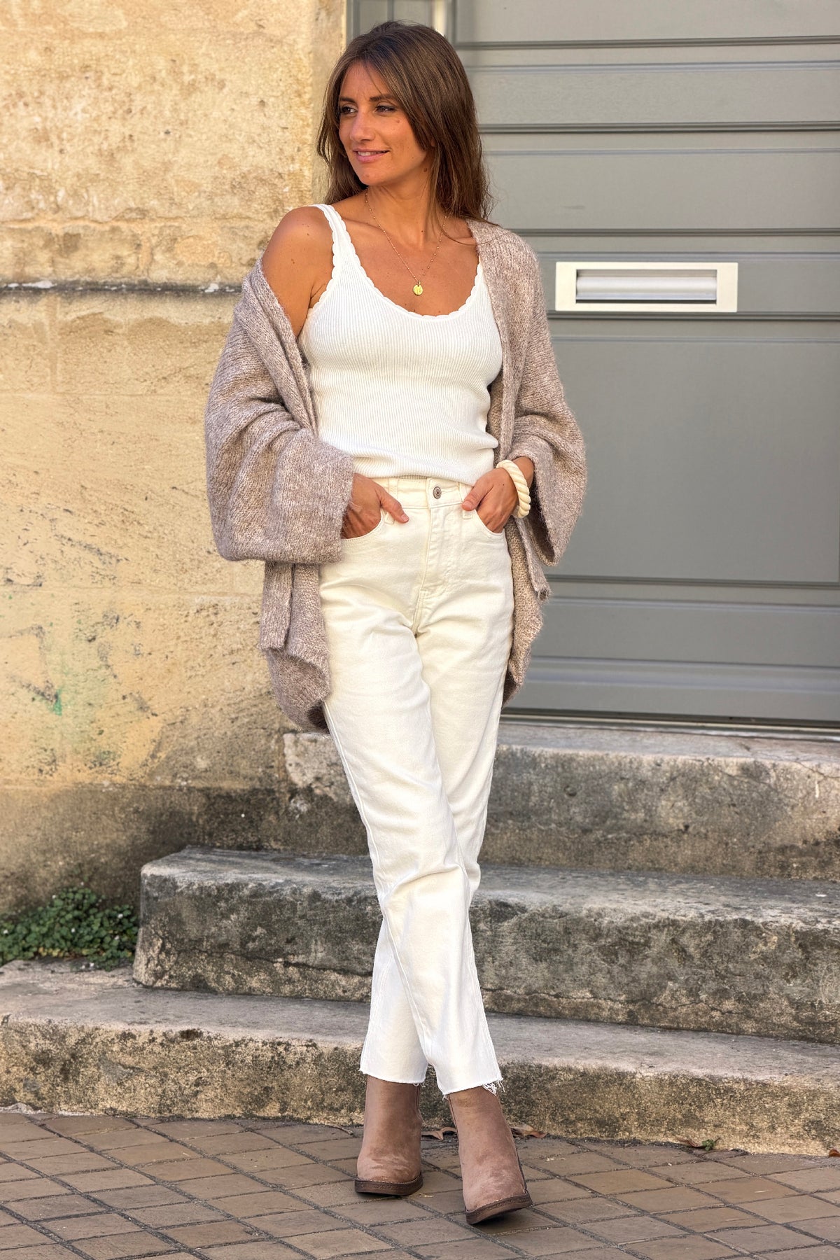 Gilet taupe chiné en maille coupe loose manches chauve-souris trois-quarts