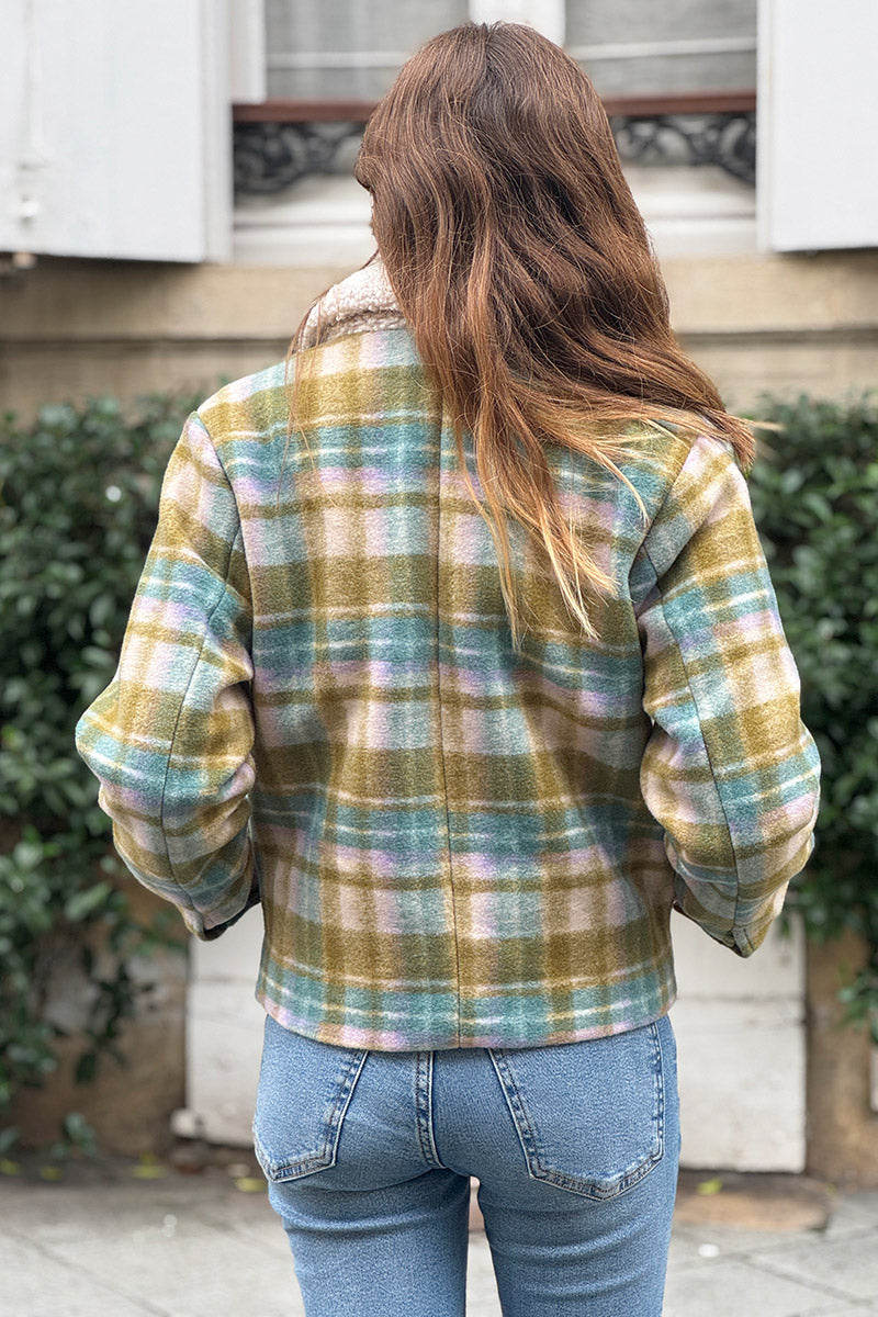 Manteau court à carreaux verts en feutrine col moumoute