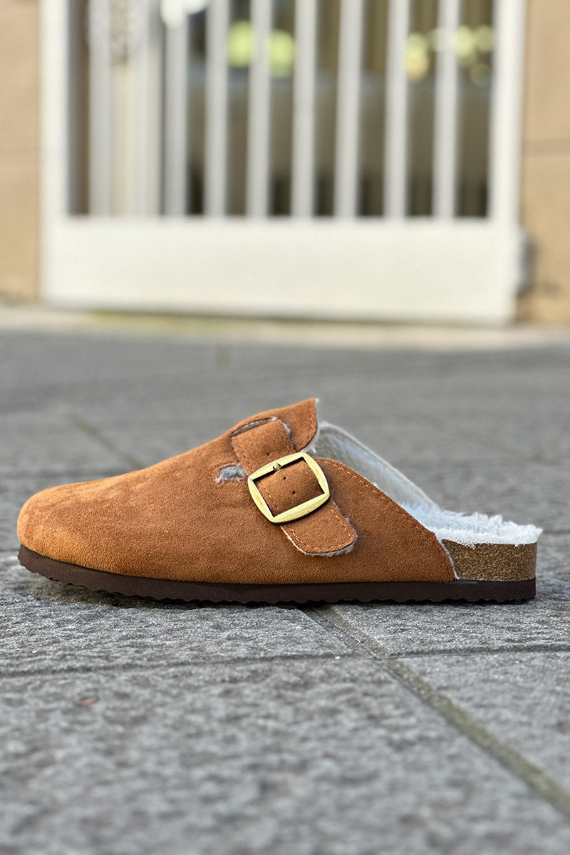 Mules sabots fourrées suédine camel avec boucle réglable