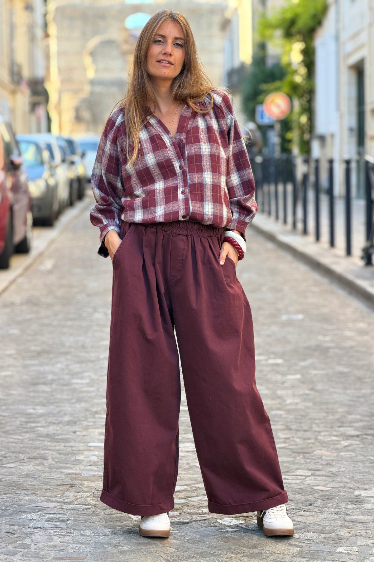 Pantalon aubergine coupe ballon confort taille élastique