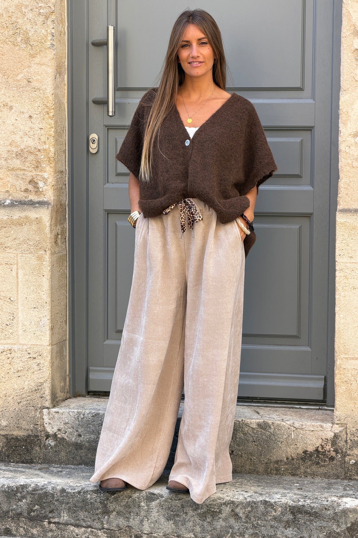 Pantalon confort large et souple beige en velours taille élastique lien léopard