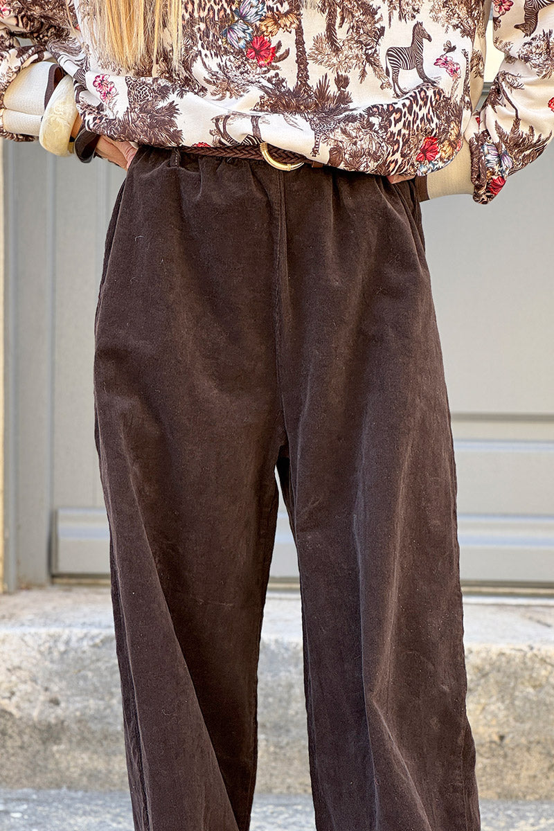 Pantalones marrones de pana elástica con pernera ancha y cintura trenzada