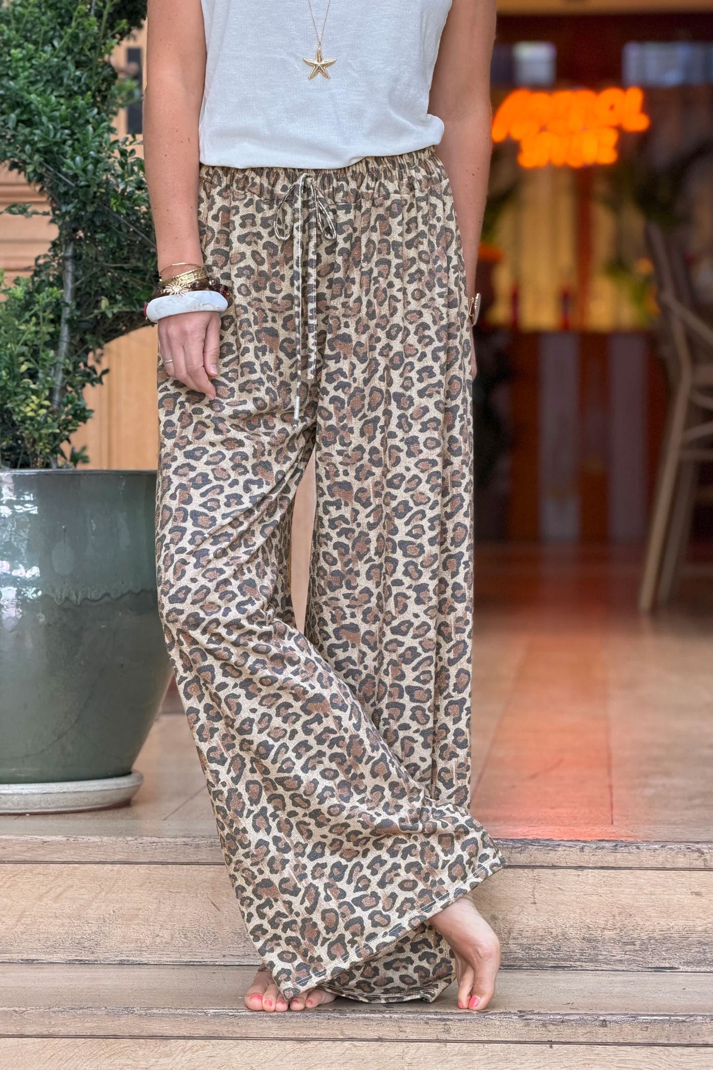 Pantalon fluide et large brillant lurex imprimé léopard taille élastique