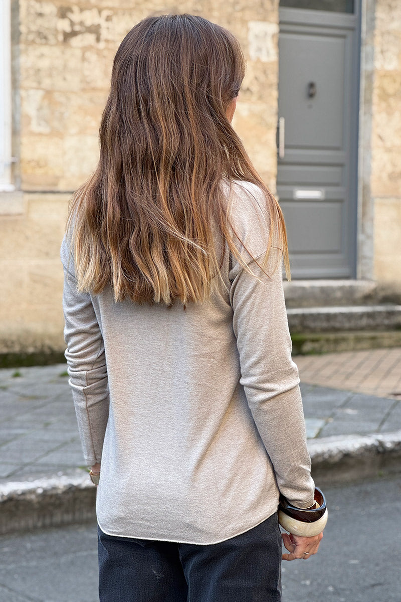 Pull beige tout doux message LOVE en bouclettes et léopard