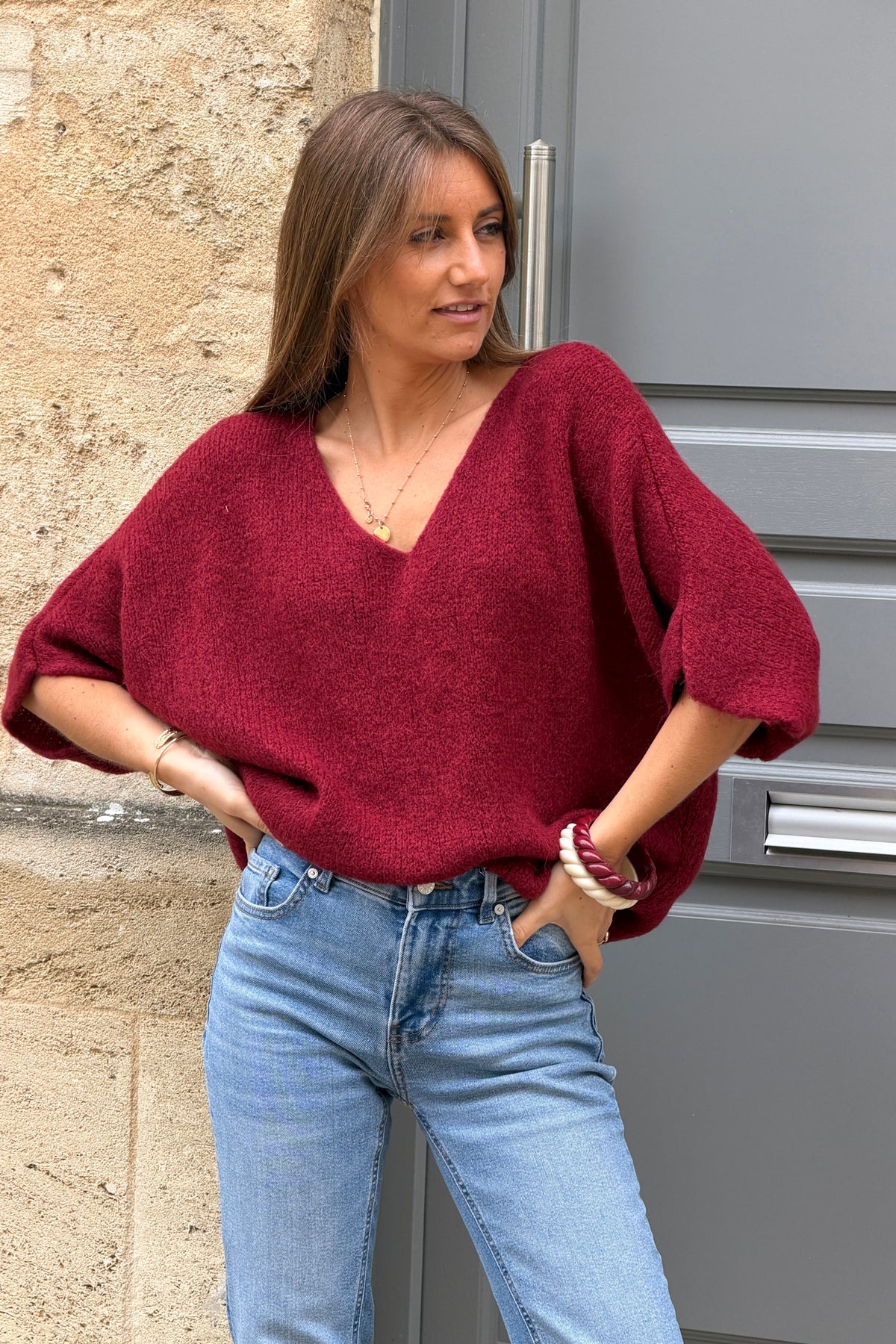Pull doux en maille alpaga bordeaux manches chauve-souris col v