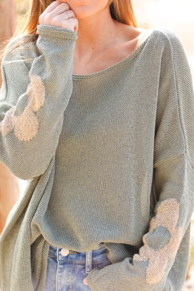 Pull large kaki maille coton fleurs dorées dos et manches col bateau