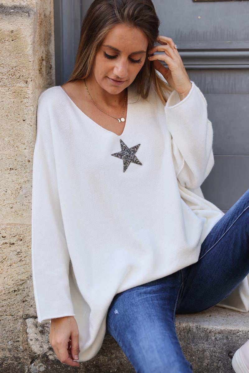 Pull large tout doux blanc casse manches chauve-souris etoile strass g351 (1)