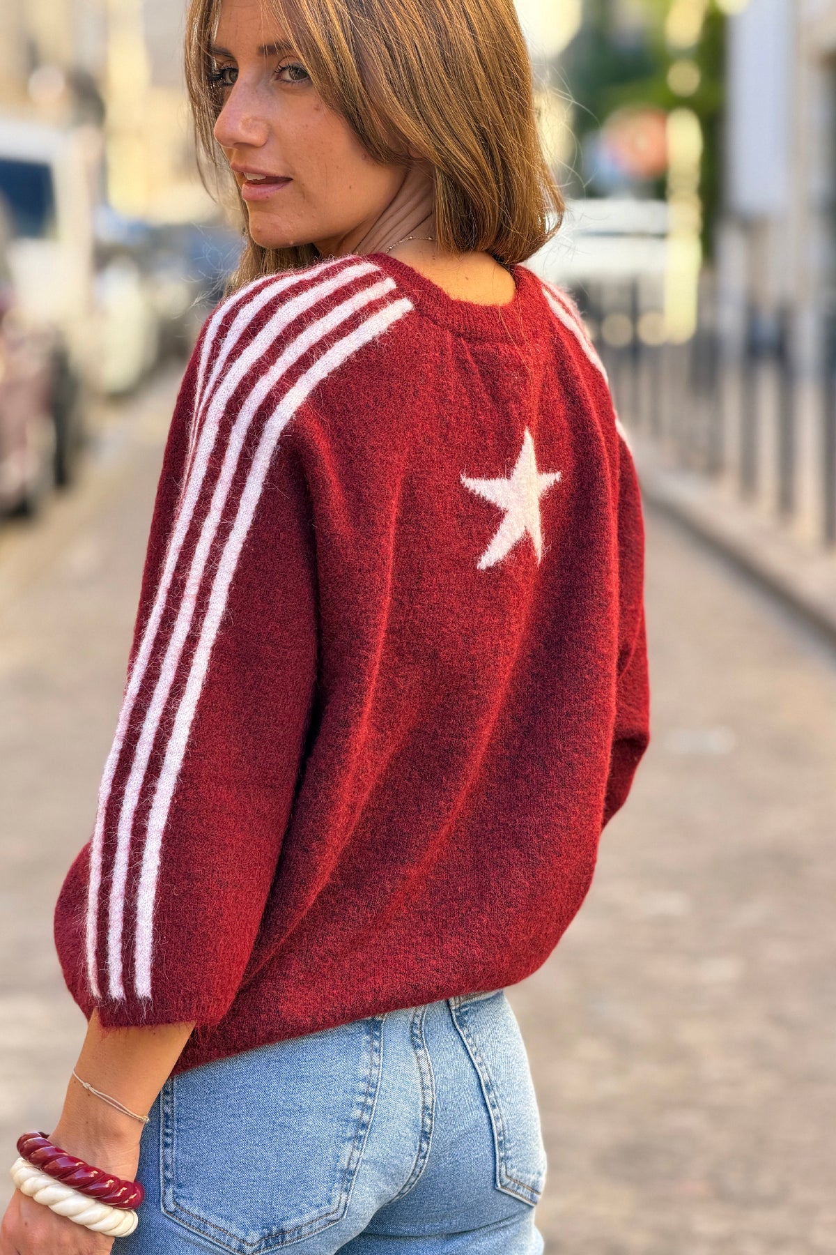 Pull moelleux bordeaux en alpaga détails rayures et étoile écru manches 3/4