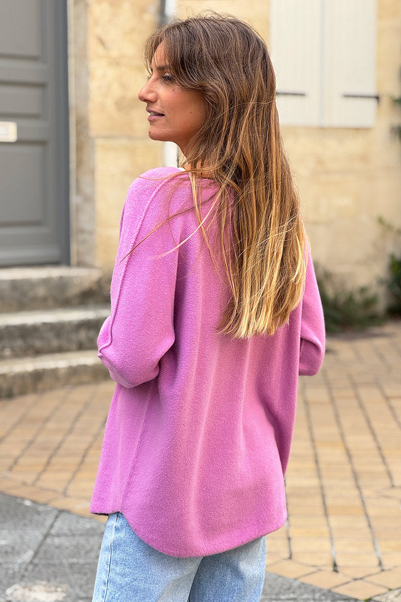 Suéter suave y esponjoso de cuello en V color rosa empolvado