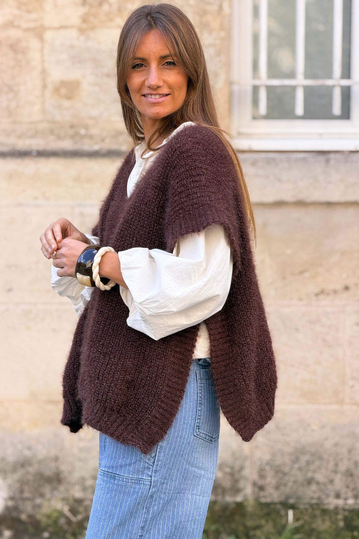 Pull poncho marron à boutons sur le coté col v maille mohair
