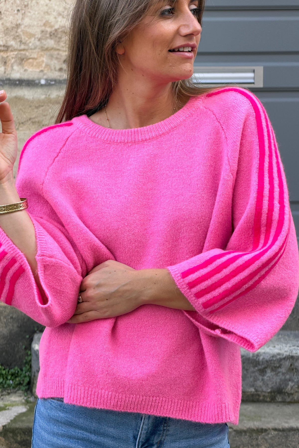 Pull rose fuchsia en kid mohair détail rayures sur les épaules