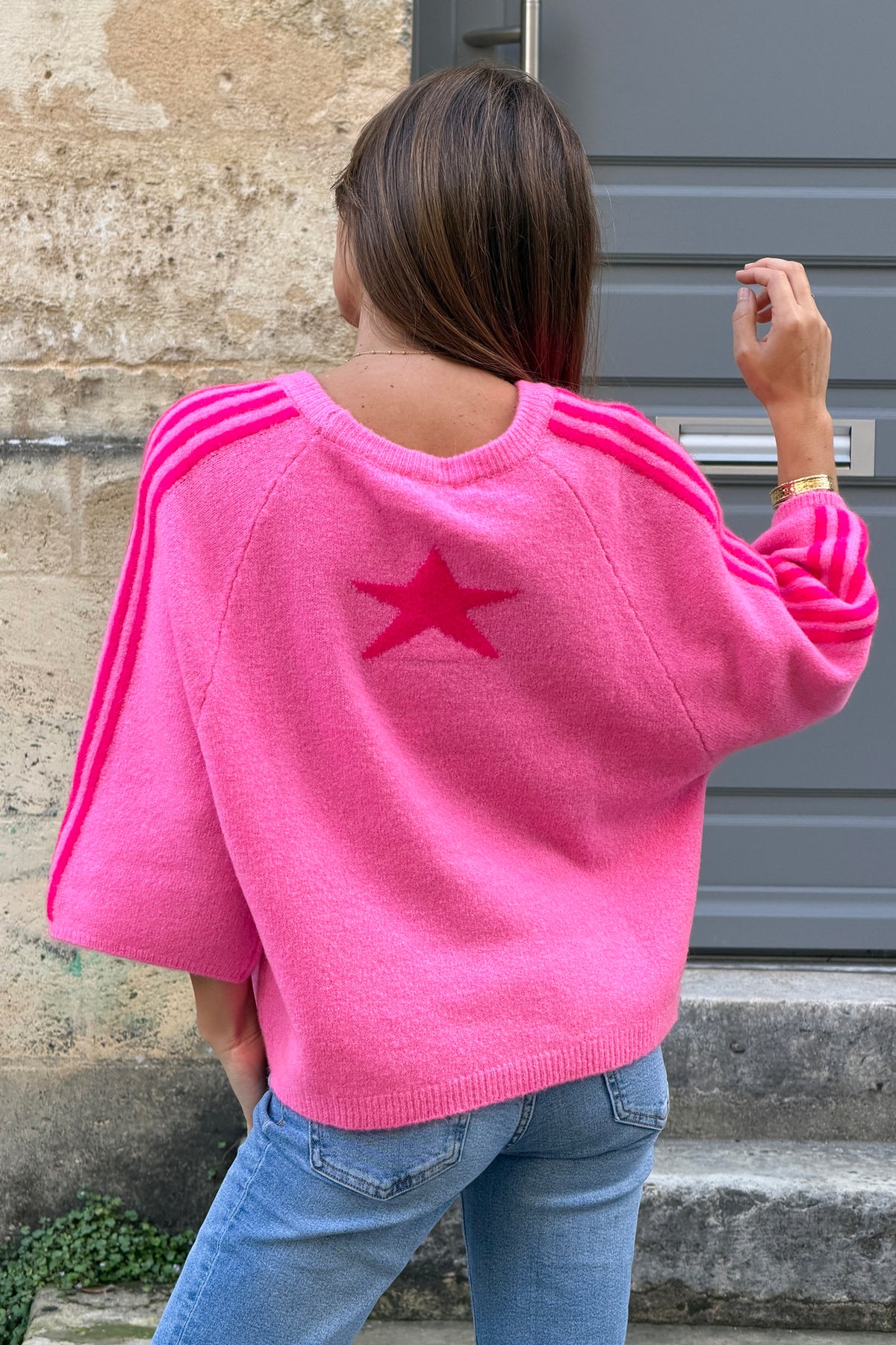 Pull rose fuchsia en kid mohair détail rayures sur les épaules