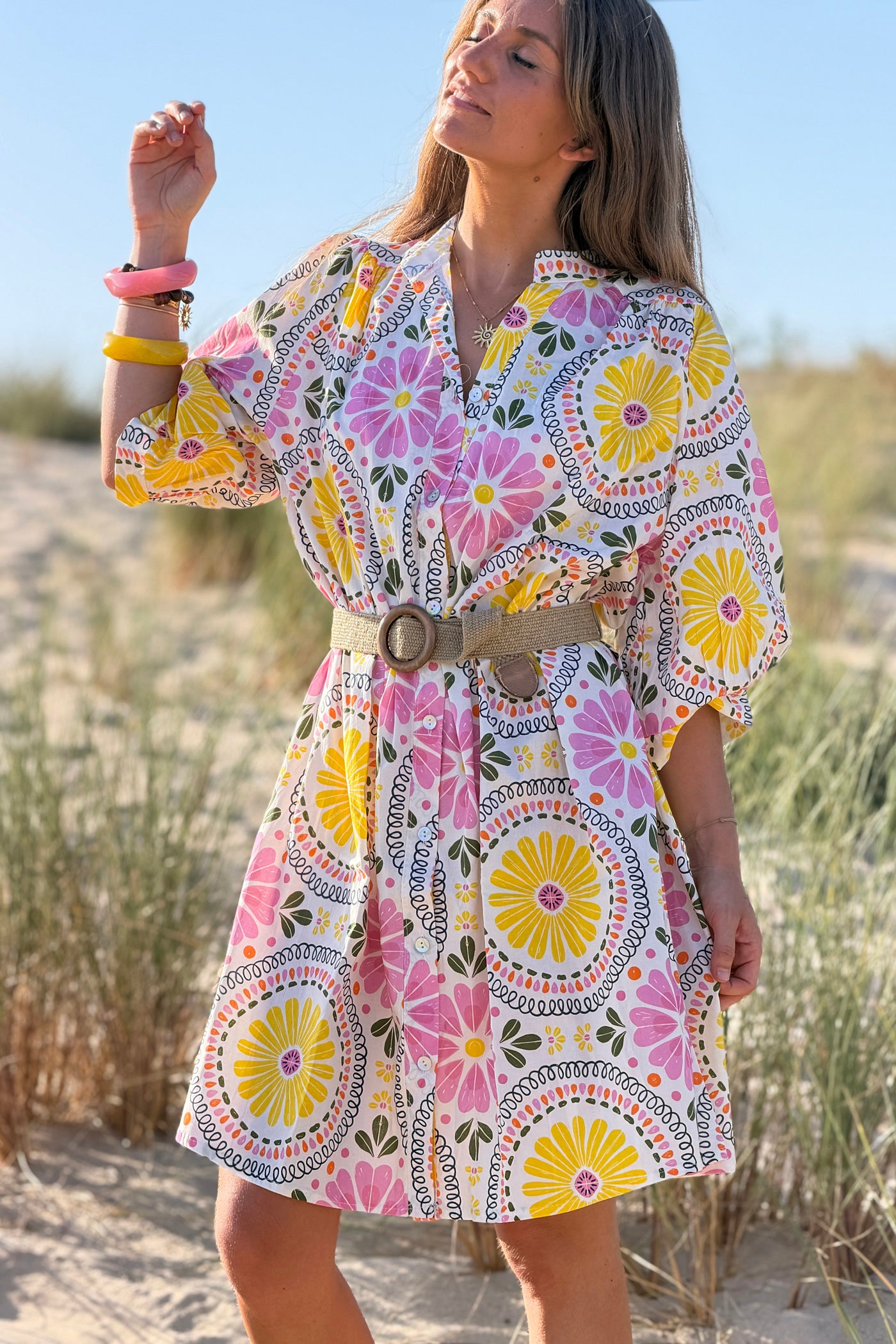 Robe chemise en coton imprimé rosace et fleurs colorées jaunes et roses