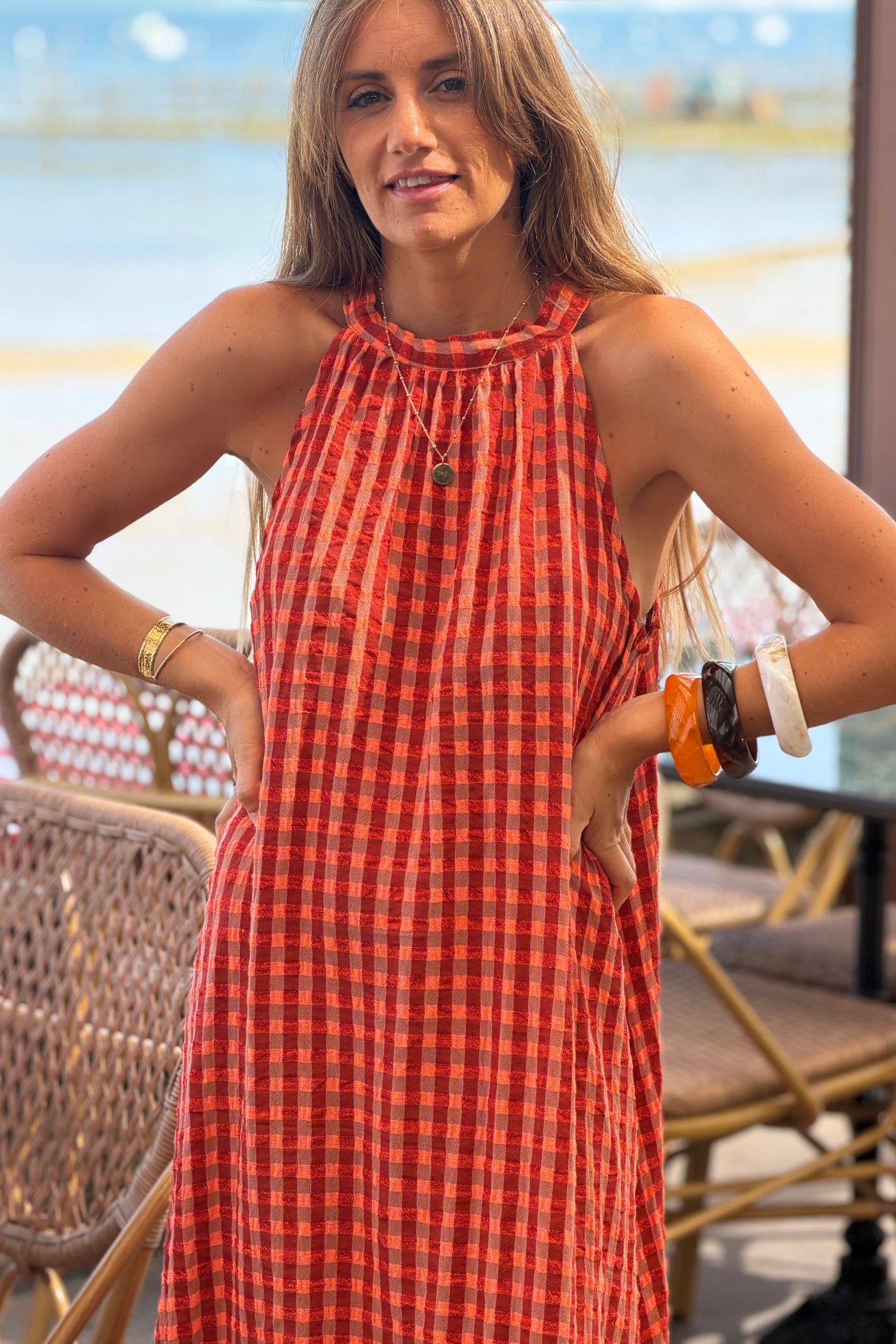 Robe longue à carreaux orange terracotta effet texture col montant