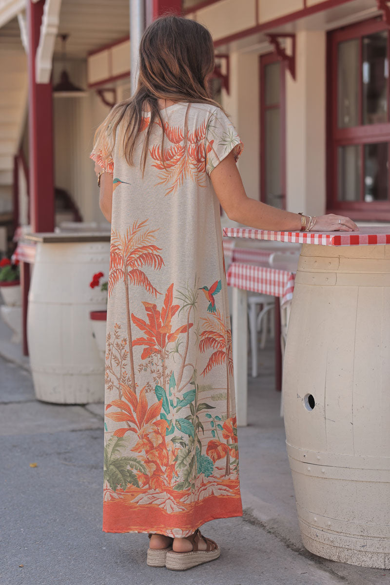 Robe longue beige brillante dorée imprimé palmiers et colibri orange