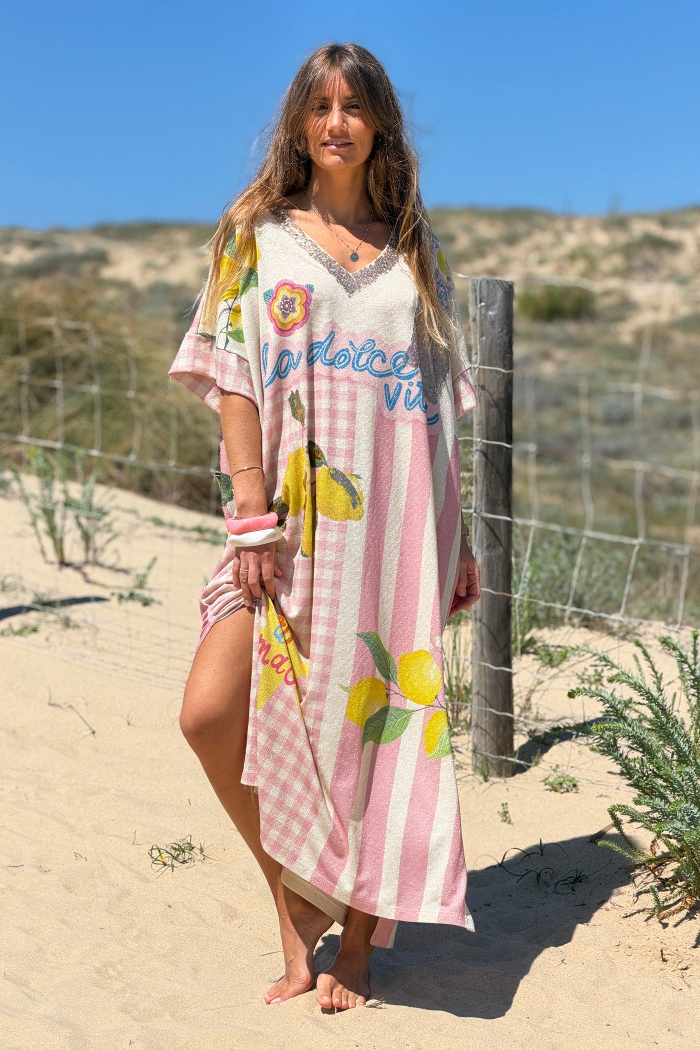 Robe longue brillante lurex imprimé rayures vichy rose citron Dolce Vita col et poche sequins