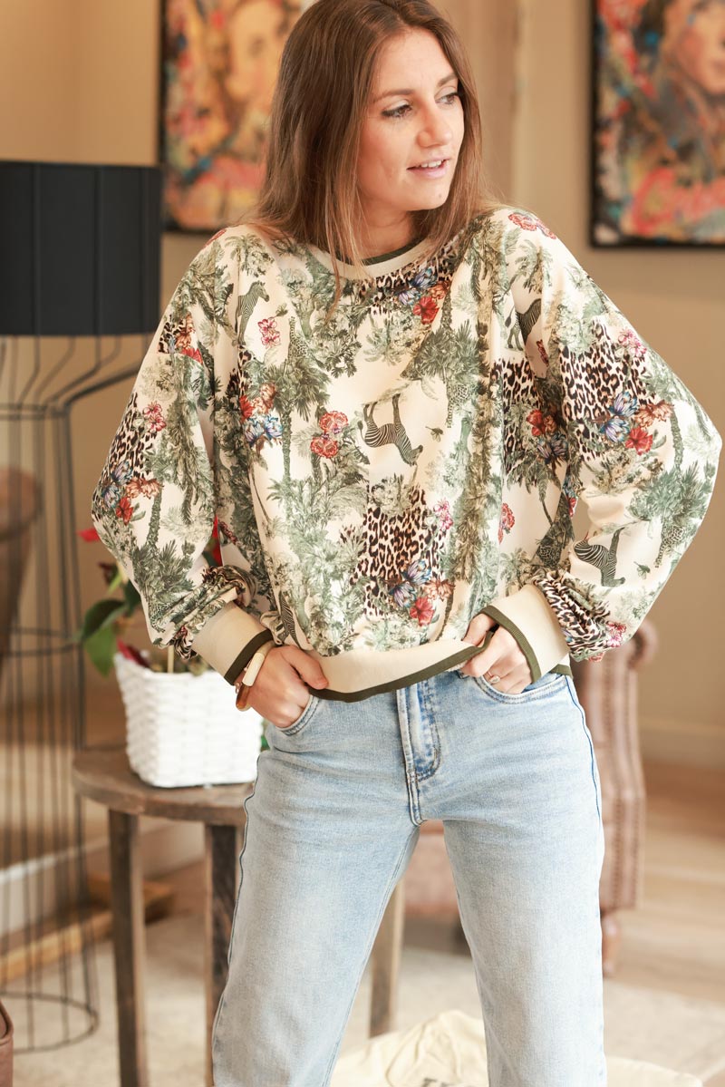 Sudadera cómoda con estampado de jungla en color caqui