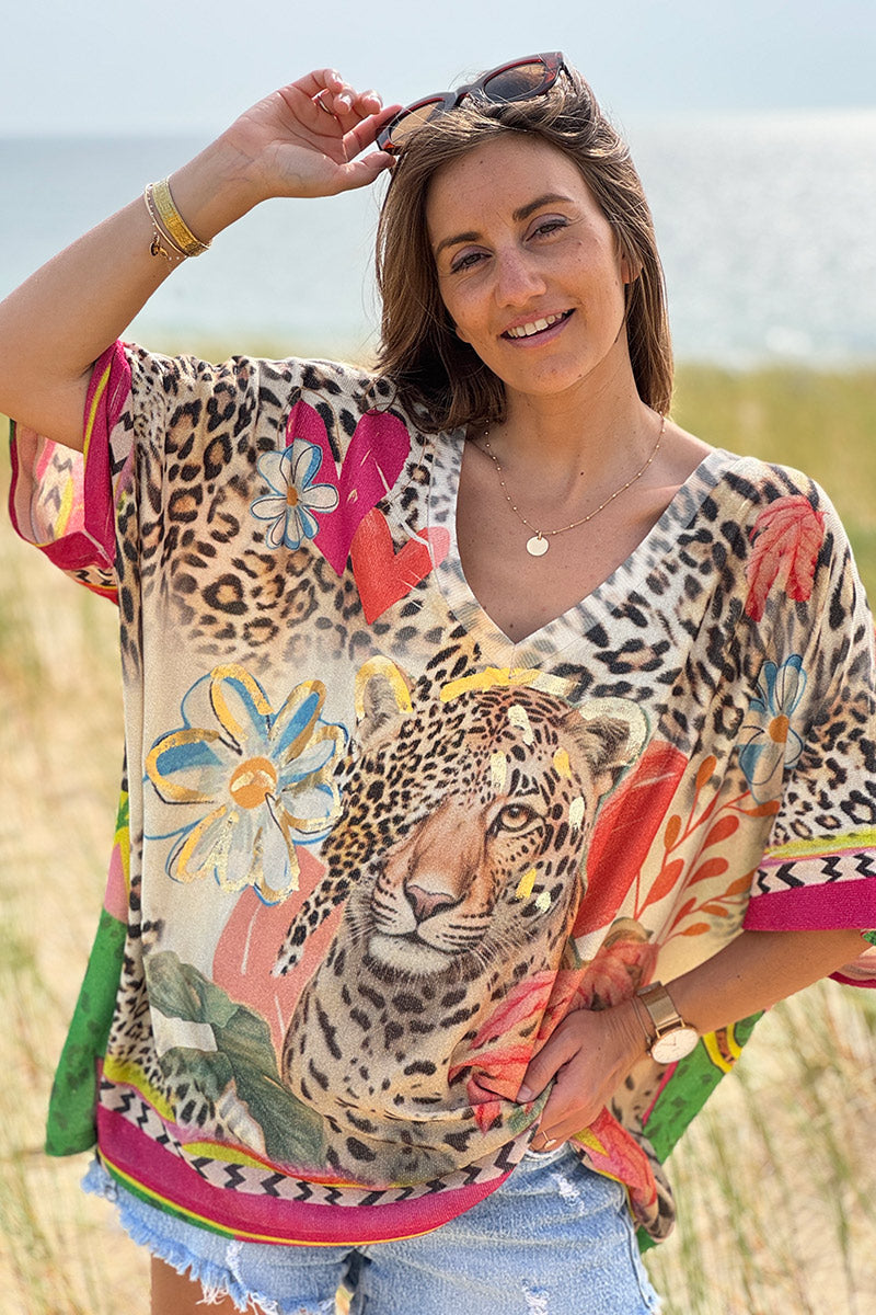 Top large beige brillant imprimé tête léopard fleurs et Positive Vibes