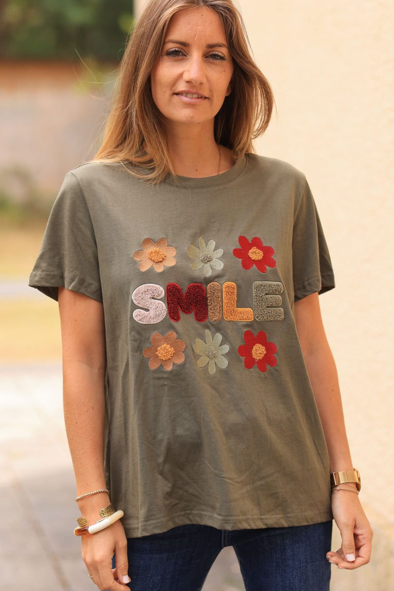 T-shirt kaki en coton broderie fleurs et smile bouclettes colorées