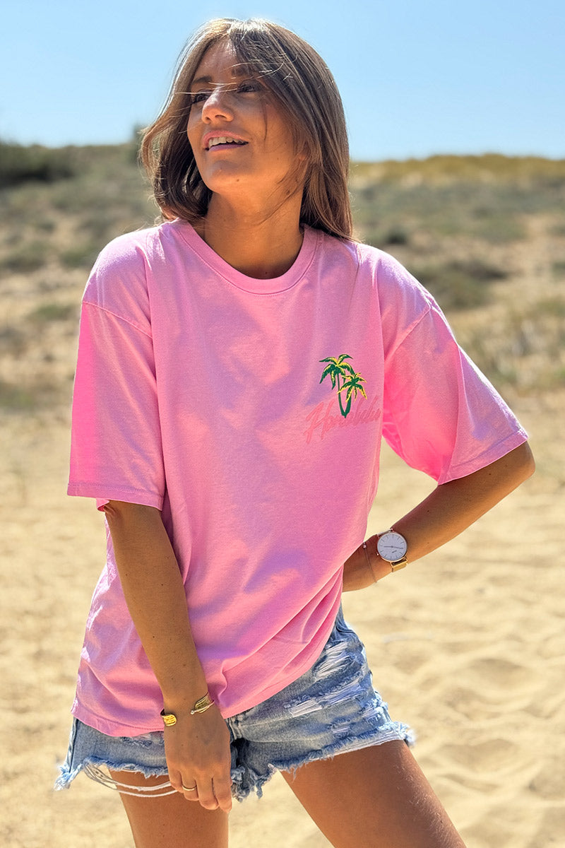 Camiseta de algodón rosa con cuello redondo y palmera Honolulu