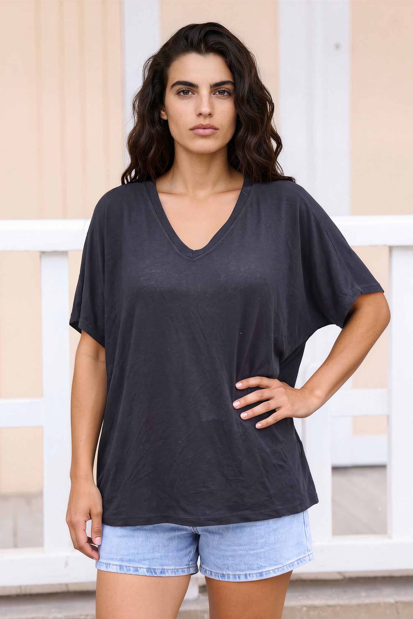Tshirt noir souple large et loose manches courtes chauve souris