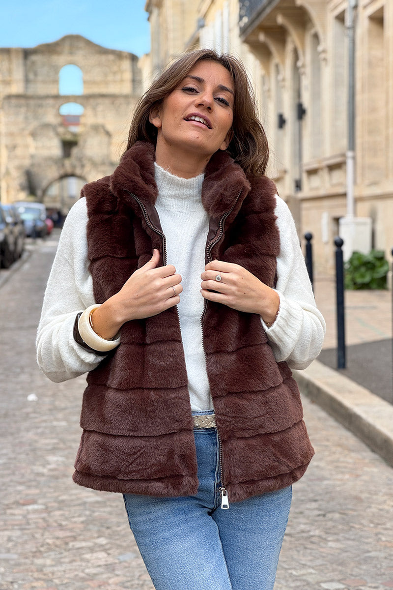 Veste sans manches fausse fourrure marron avec zip