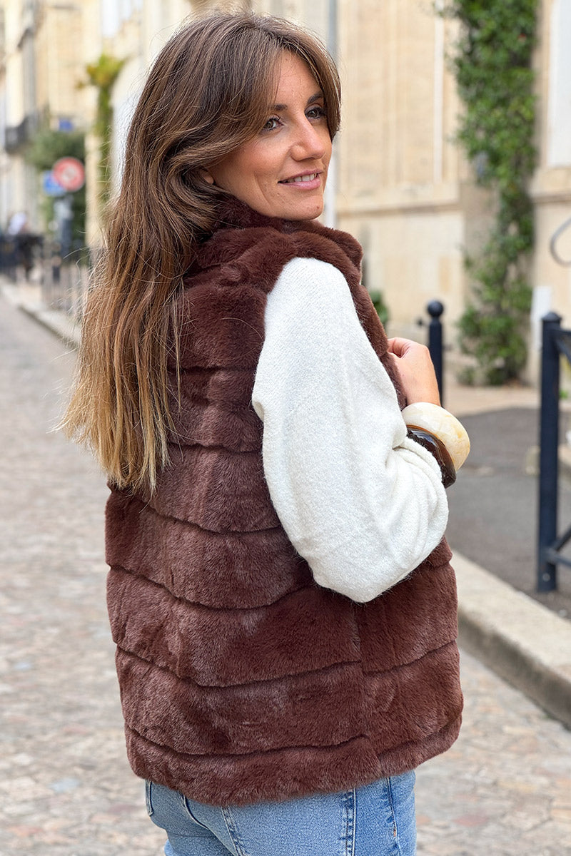 Veste sans manches fausse fourrure marron avec zip