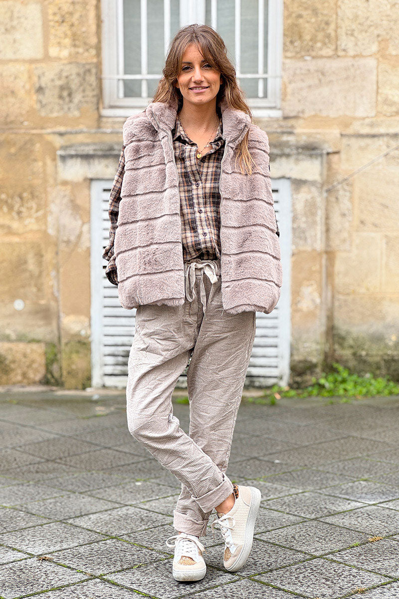 Veste sans manches fausse fourrure marron glacé avec zip