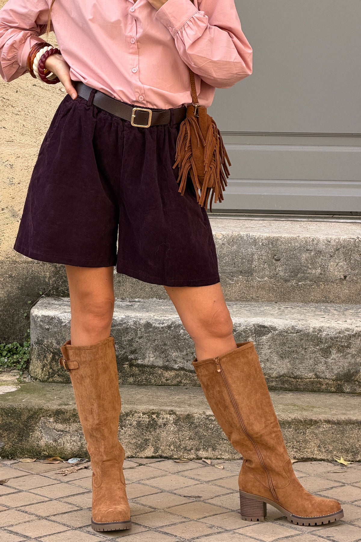 Bottes hautes à talons effet daim camel détail boucle fermeture zip