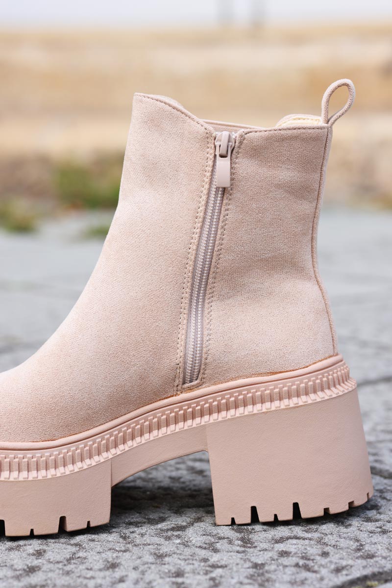 Botines Chelsea de ante beige con tacón de muesca