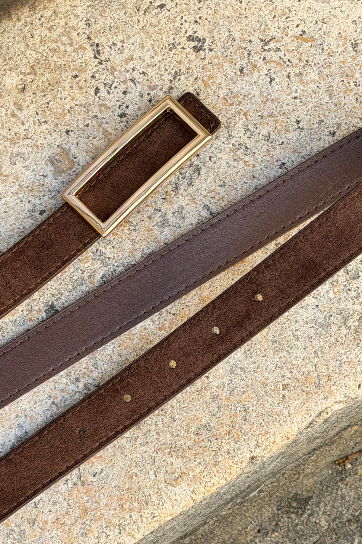 Ceinture marron réversible suédine ou lisse à boucle rectangulaire dorée