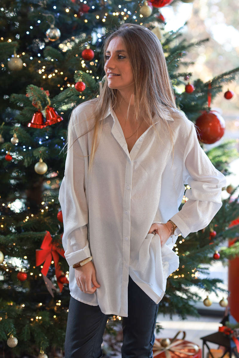 Chemise blanc cassé brillante dorée effet huilé spéciale belle et ronde
