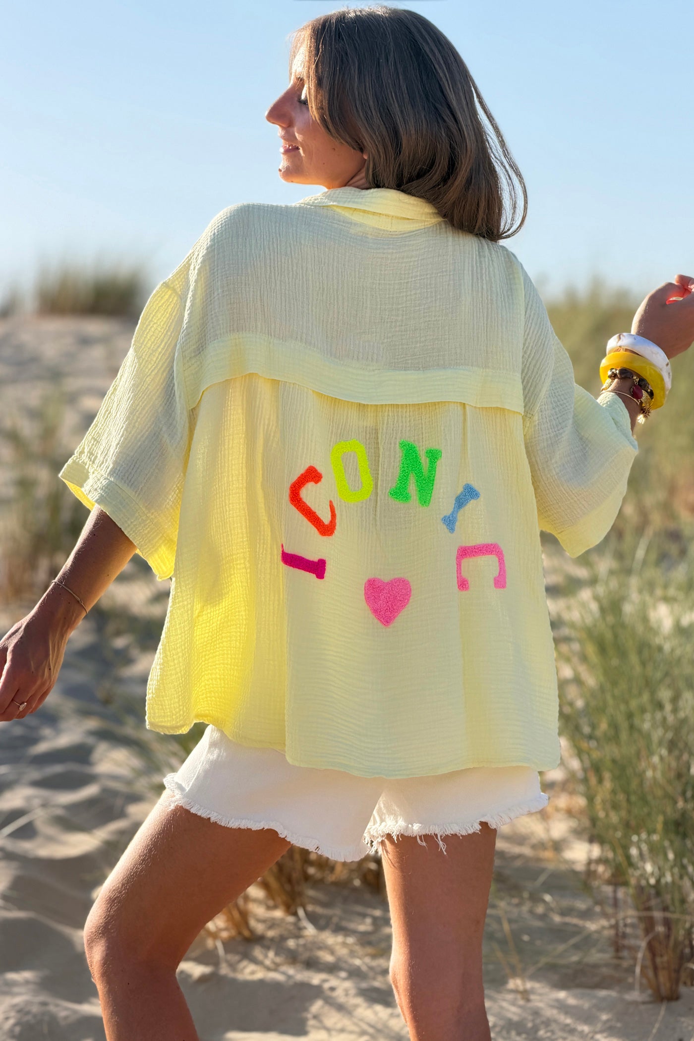 Chemise jaune en gaze de coton à manches courtes Iconic multicolore en bouclettes