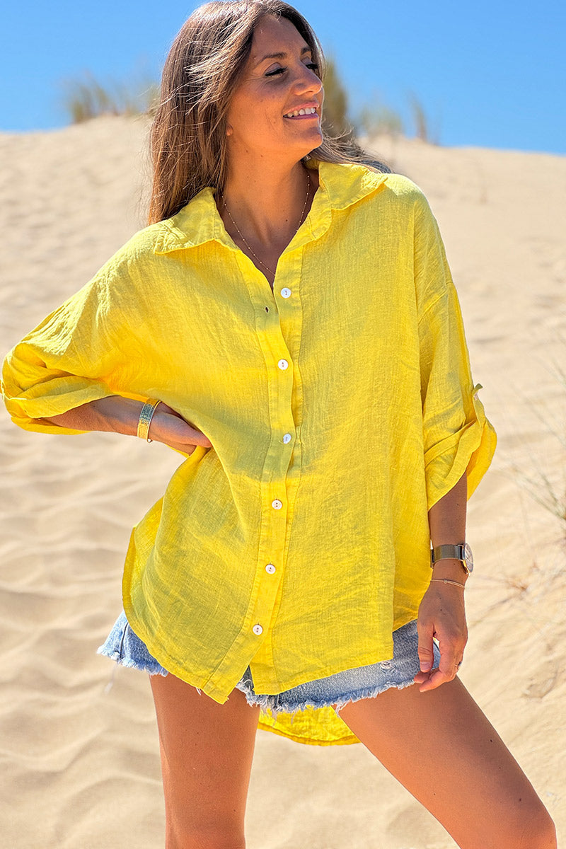 Camisa de lino amarilla con botones de nácar