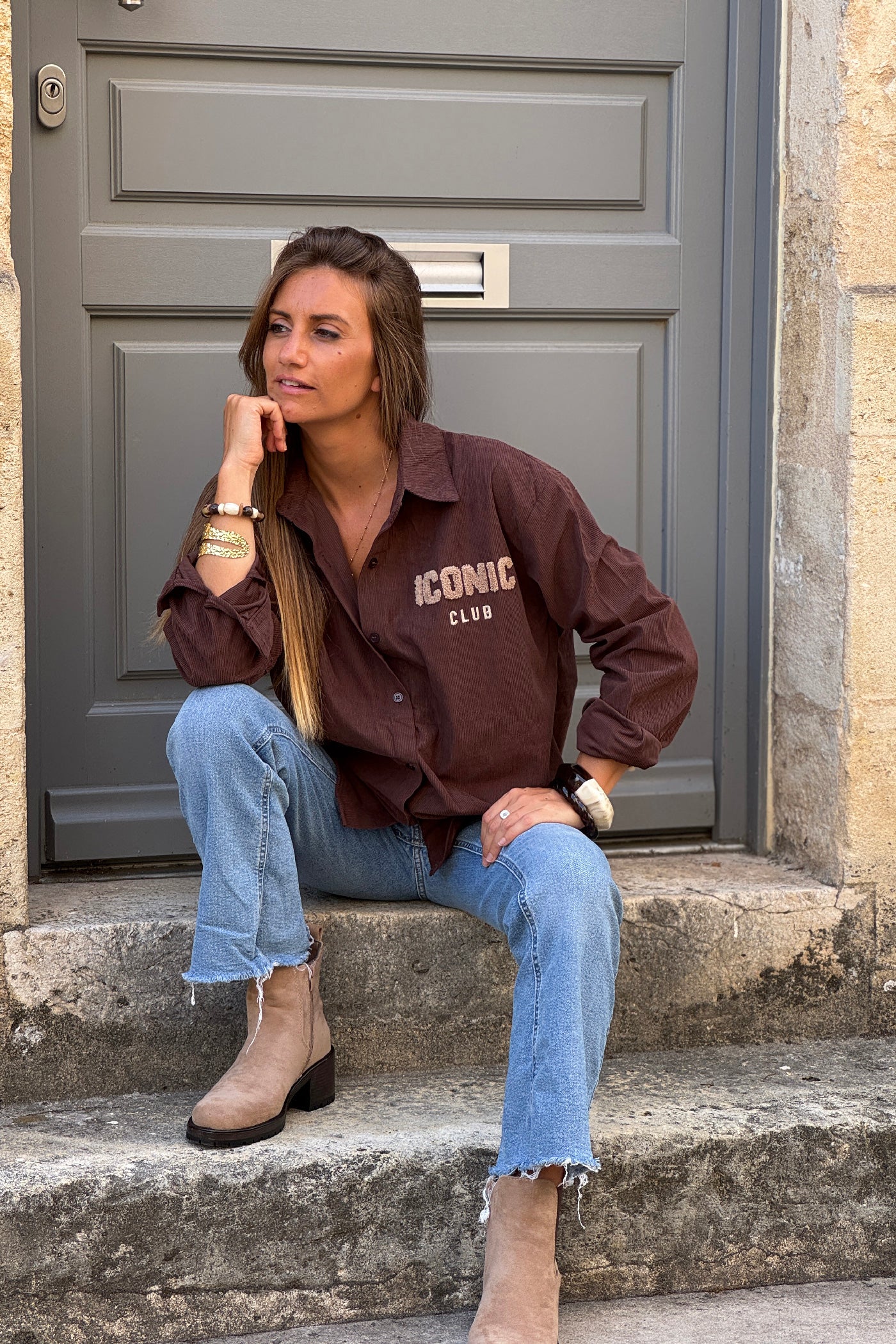 Chemise loose en velours côtelé marron broderie Iconic taupe
