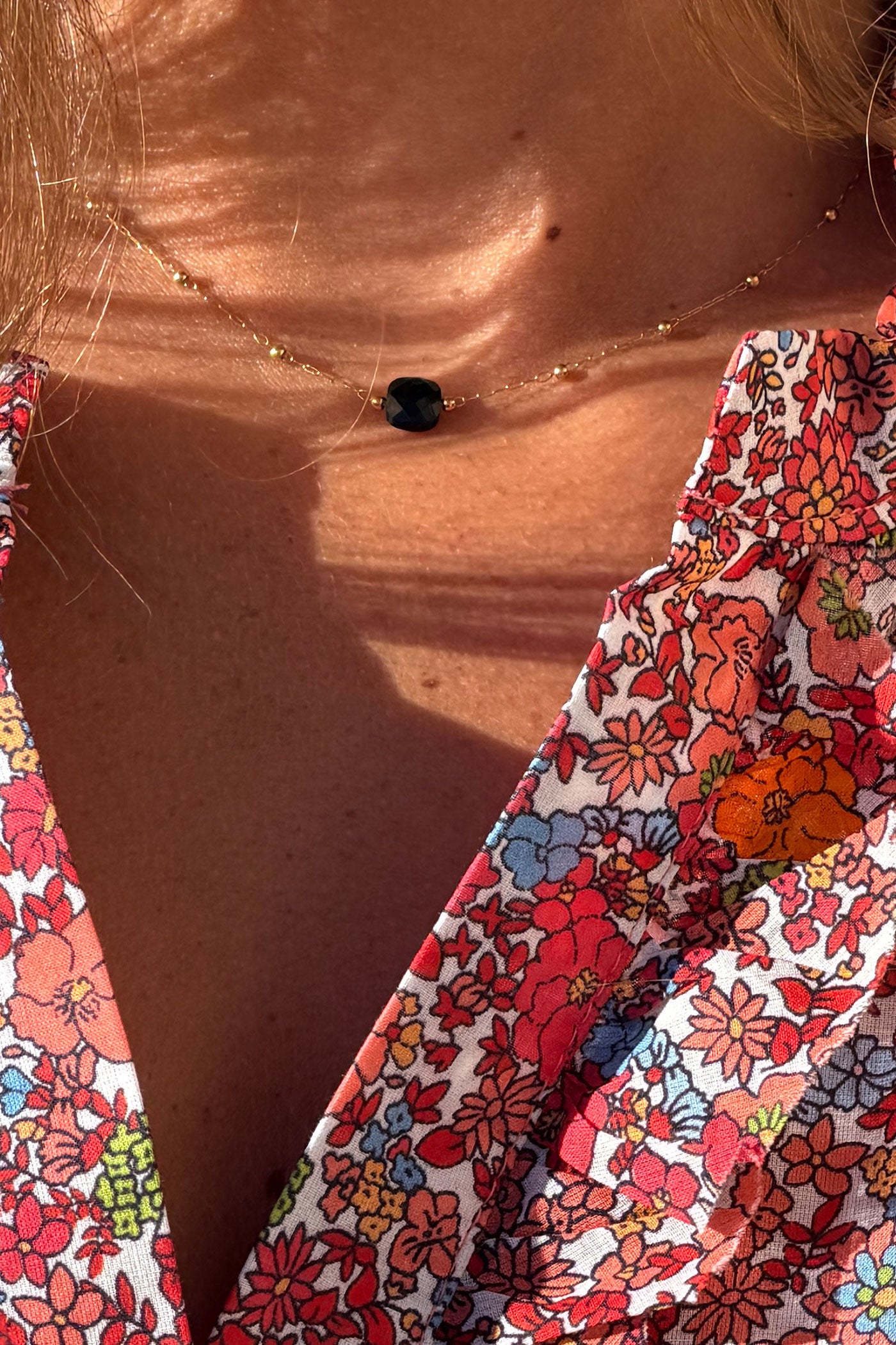 Onyx style Faceted Bead Goldtone Necklace