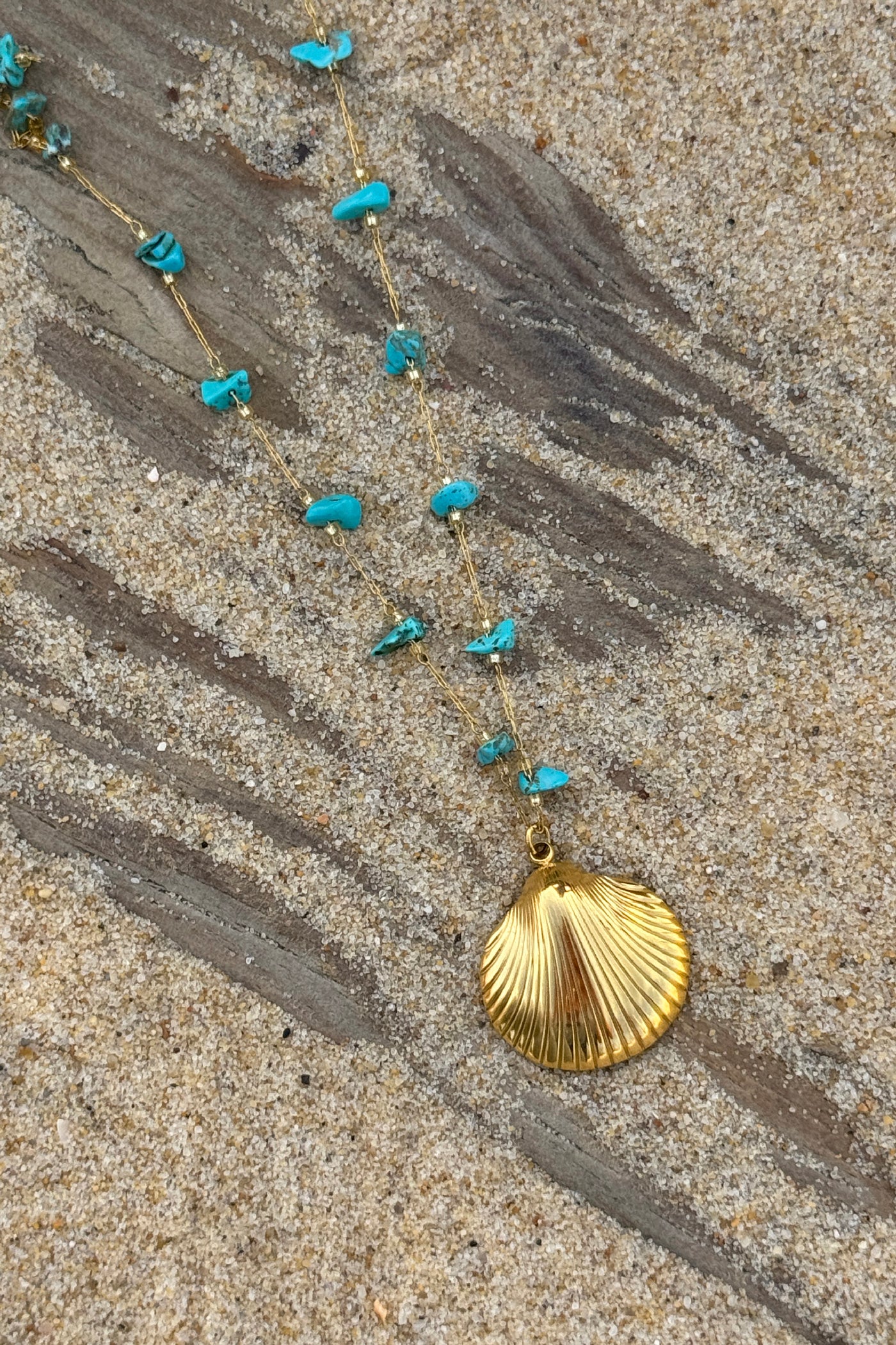 Scallop Beaded Golden Chain Necklace