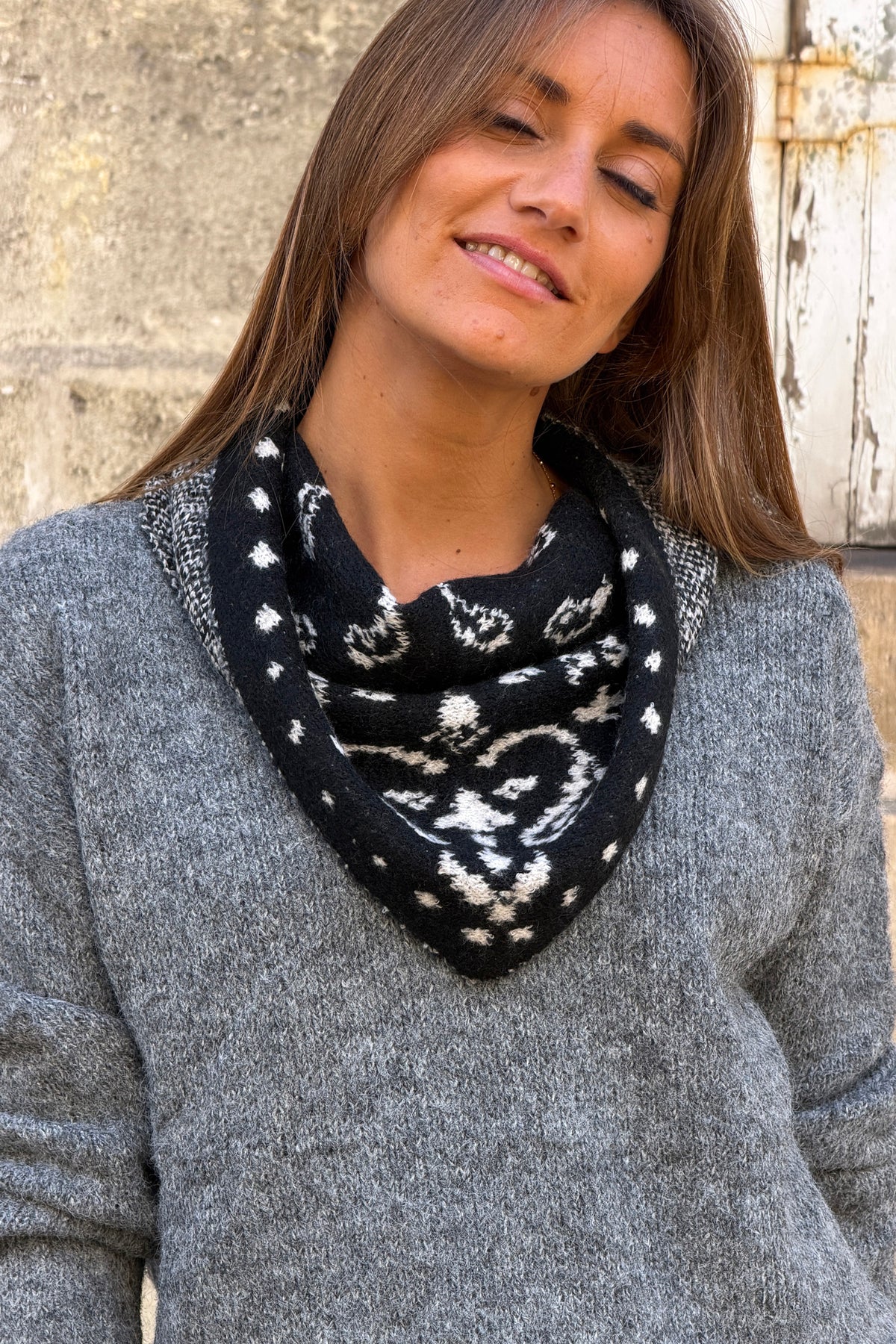 Echarpe foulard en maille noir motif bandana