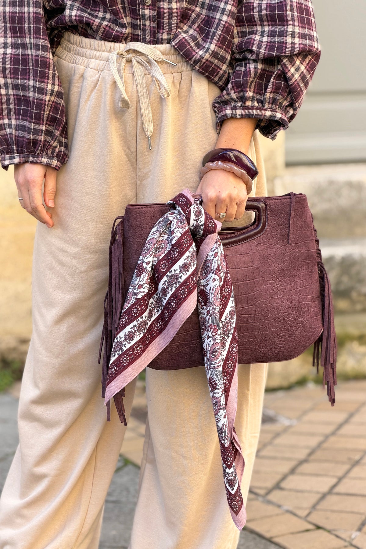 Foulard carré imprimé fleurs paisley aubergine