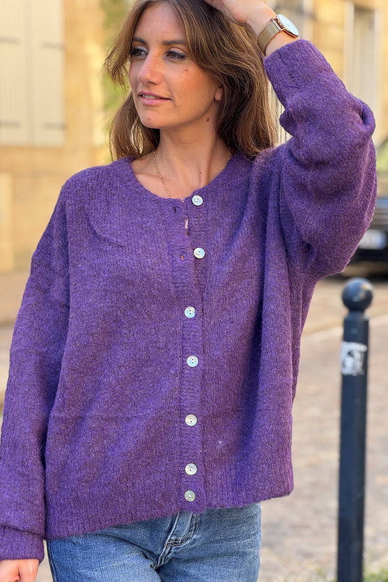Gilet douillet aubergine chiné en maille col rond boutons nacrés