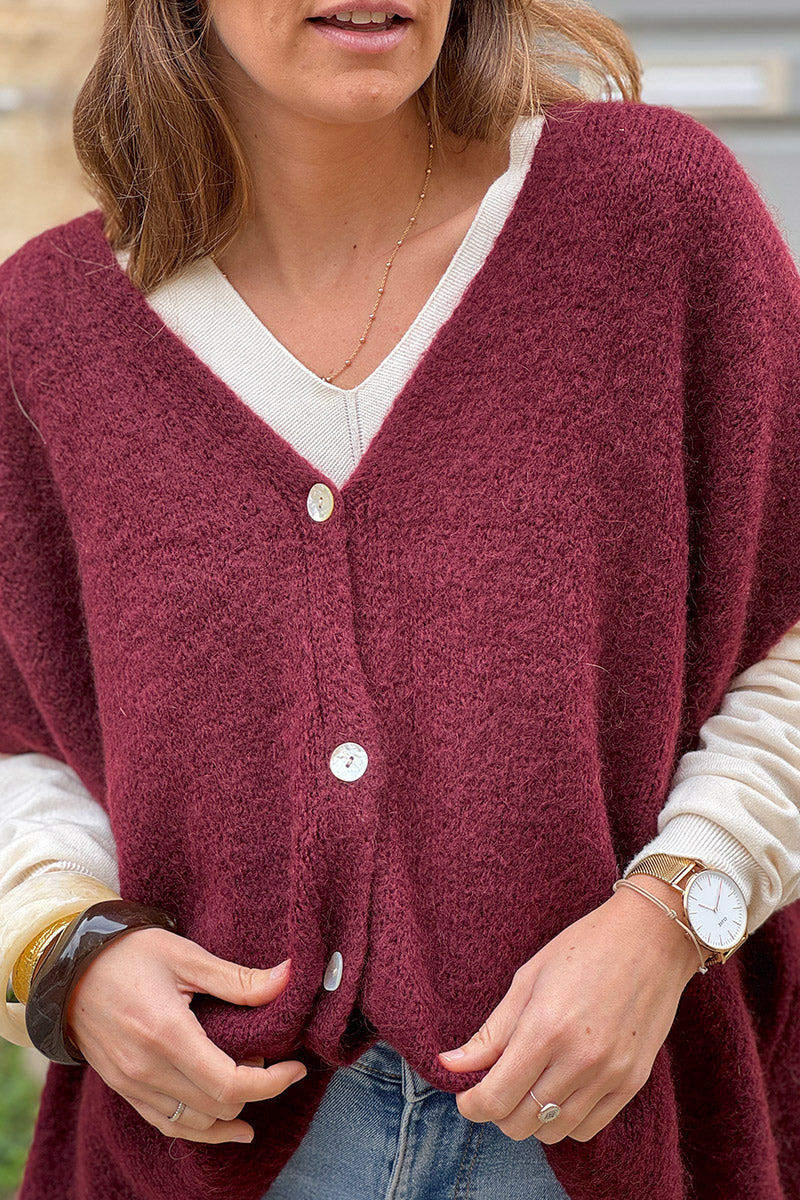 Gilet large et loose aubergine sans manches en maille kid mohair avec boutons nacrés
